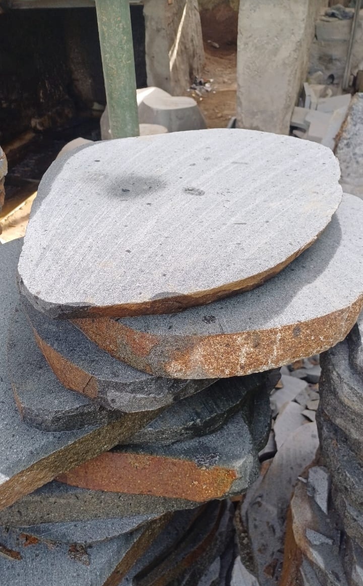 Contoh material Andesit stepping stone